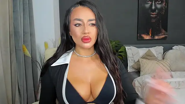 Snapshot of Sonia__Rey chatting on October 2025 03:33:02 PM Sonia  Rey online show from October 2025 03:33:02 PM