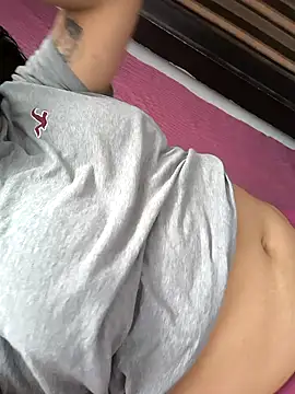 EmpaticBolillo online show from October 2025 03:02:01 PM