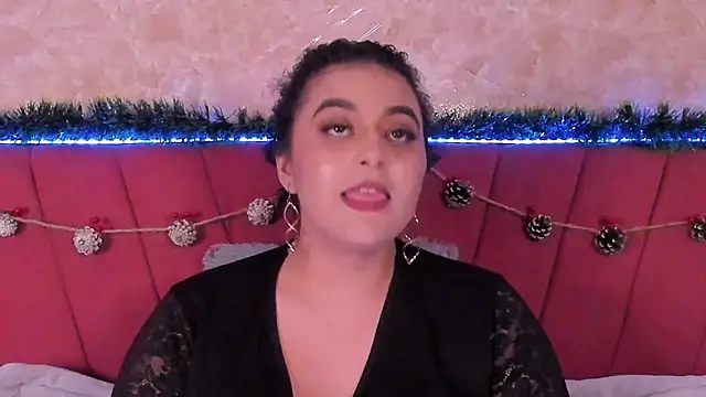 Snapshot of LorenaStevens chatting on December 2024 12:33:02 PM LorenaStevens online show from December 2024 12:33:02 PM