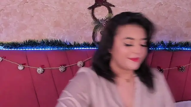 Snapshot of LorenaStevens chatting on December 2024 10:48:01 AM LorenaStevens online show from December 2024 10:48:01 AM