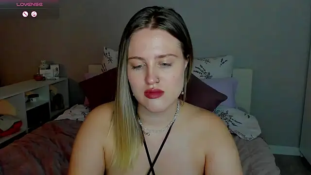 Snapshot of _Sarah_Soul_ chatting on October 2025 12:27:01 PM Sarah Soul online show from October 2025 12:27:01 PM