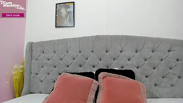 Valesskahall online show from September 2025 12:18:02 PM