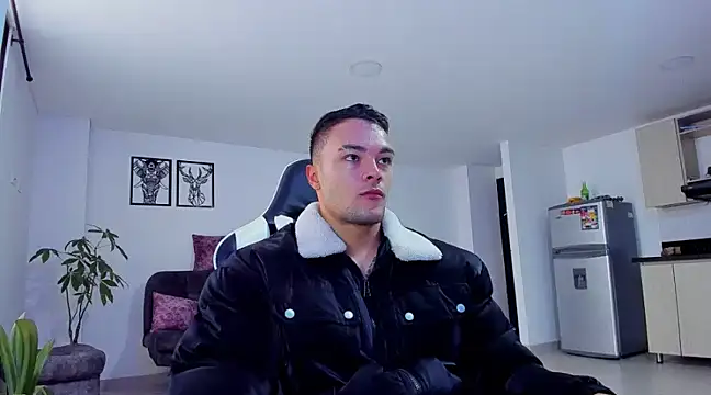 alexander collin02 online show from January 2025 01:52:02 PM