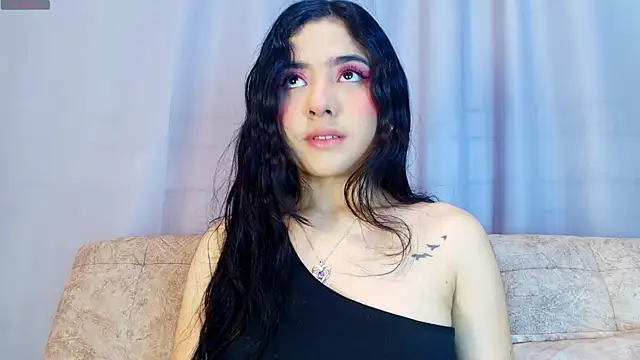 adara johnson   online show from November 2025 11:43:01 AM