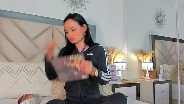 alexa tobar online show from March 2025 03:20:01 AM