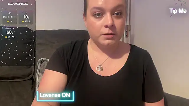 NaughtyWifeUK online show from December 2024 10:34:02 PM