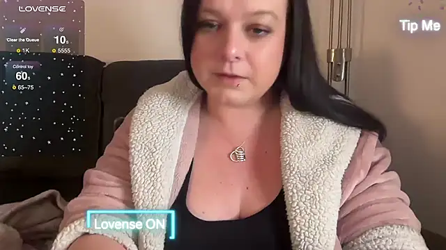 NaughtyWifeUK online show from February 2025 11:28:02 PM