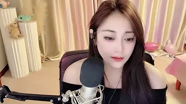 Daisy-77 online show from February 2025 09:25:02 PM