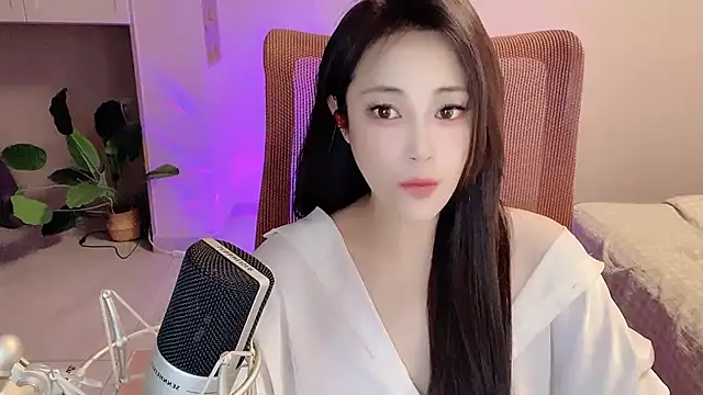 Daisy-77 online show from November 2025 03:12:02 PM