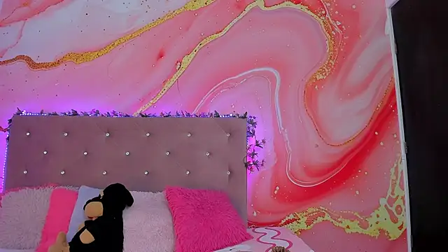 Daisy  rose online show from February 2025 11:10:02 AM