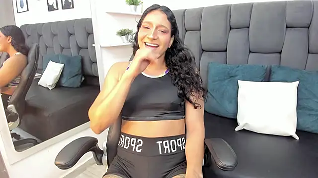 Alison Chan  online show from February 2025 01:22:01 PM