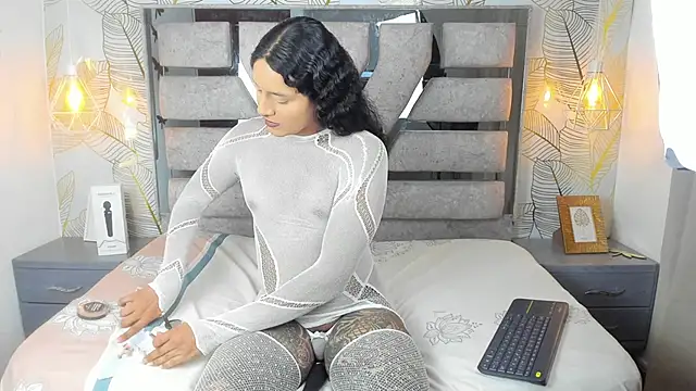 Alison Chan  online show from March 2026 04:24:02 PM