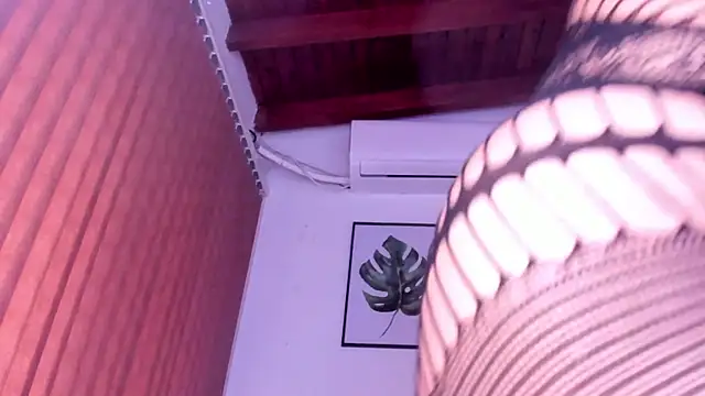 alondrabigtits online show from July 2026 12:07:01 PM