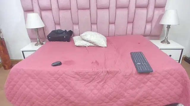 melody brunnet online show from March 2025 03:53:02 PM