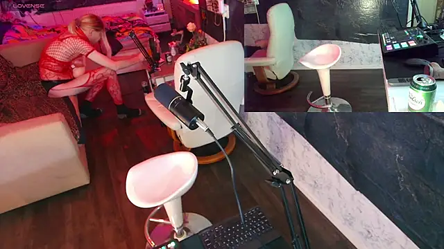 Doggyray44 online show from December 2024 11:34:02 PM