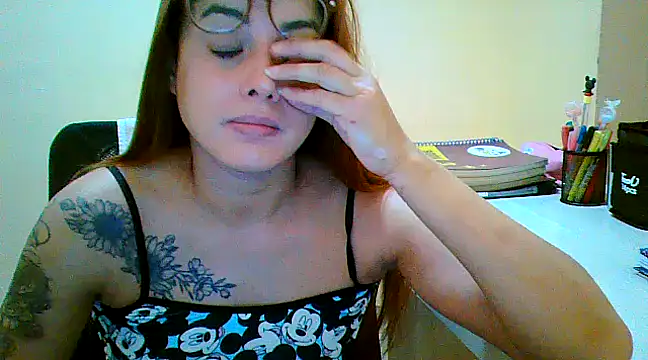 Snapshot of maliamiller chatting on March 2025 01:09:02 PM maliamiller online show from March 2025 01:09:02 PM