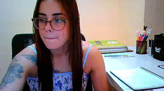 Snapshot of maliamiller chatting on March 2025 01:13:01 AM maliamiller online show from March 2025 01:13:01 AM