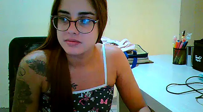 Snapshot of maliamiller chatting on March 2025 02:18:02 PM maliamiller online show from March 2025 02:18:02 PM