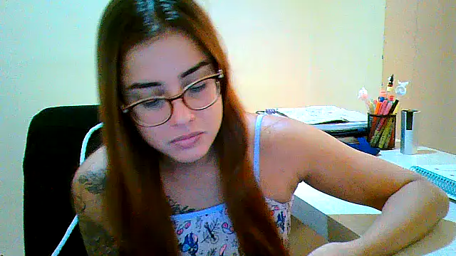 Snapshot of maliamiller chatting on March 2025 07:31:02 PM maliamiller online show from March 2025 07:31:02 PM