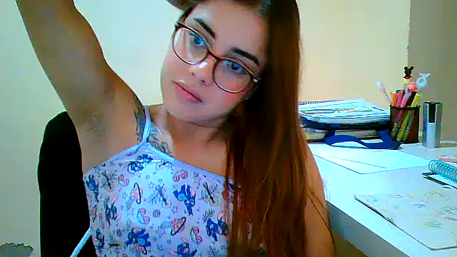 Snapshot of maliamiller chatting on March 2025 09:10:01 AM maliamiller online show from March 2025 09:10:01 AM