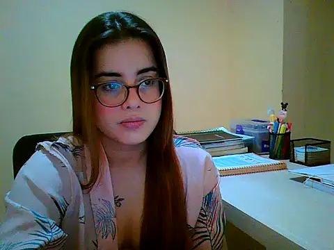 Snapshot of maliamiller chatting on September 2025 09:37:01 PM maliamiller online show from September 2025 09:37:01 PM