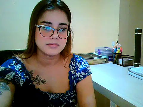 Snapshot of maliamiller chatting on September 2025 12:29:01 PM maliamiller online show from September 2025 12:29:01 PM