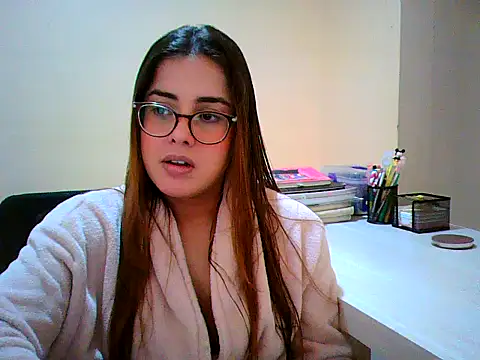 Snapshot of maliamiller chatting on September 2025 10:36:01 PM maliamiller online show from September 2025 10:36:01 PM