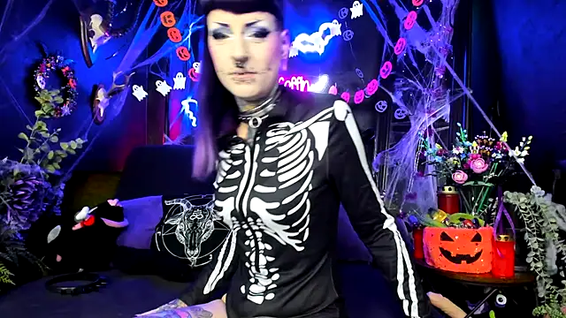 Purple Coffin666 online show from October 2025 08:25:01 AM