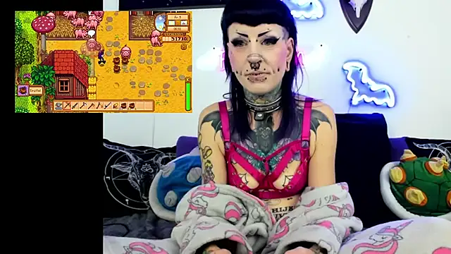Snapshot of Purple_Coffin666 chatting on May 2026 11:31:02 AM Purple Coffin666 online show from May 2026 11:31:02 AM