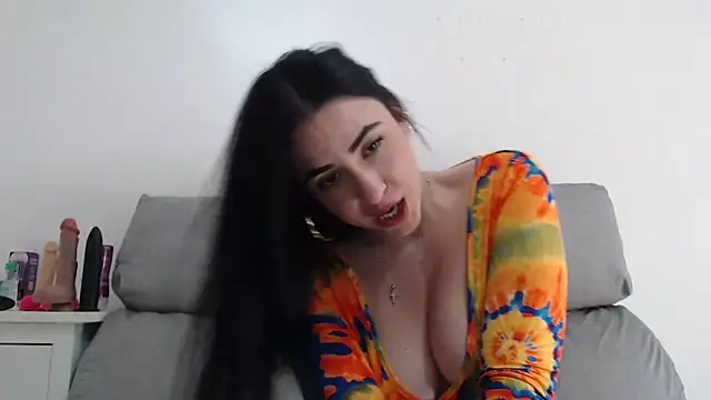 leilacam25 online show from November 2025 02:18:02 PM