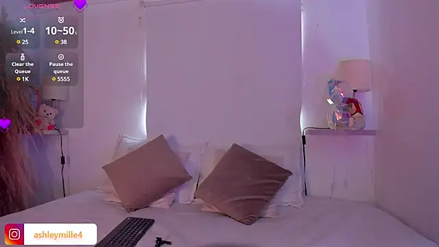  ashleymiller online show from March 2025 07:06:01 PM