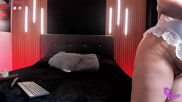 FelinaJohnson online show from April 2026 08:02:02 PM