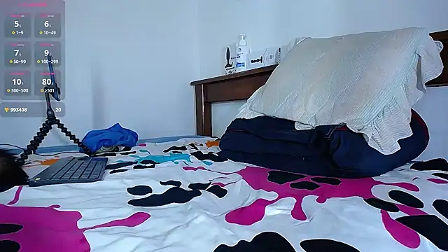 diamond black00 online show from April 2026 09:56:02 PM