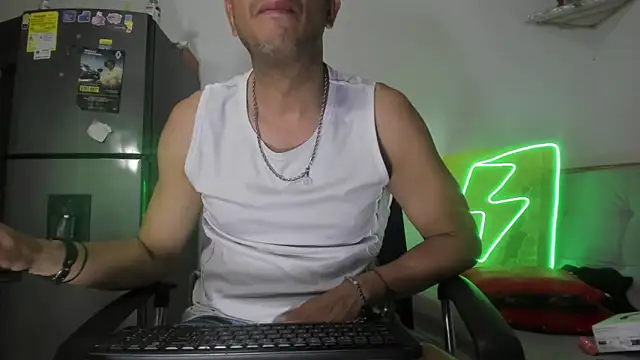 latinmartin73 online show from January 2025 02:09:01 AM