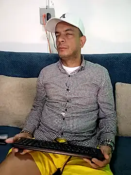 latinmartin73 online show from January 2025 02:07:02 AM