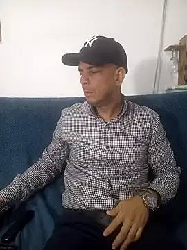 latinmartin73 online show from March 2025 01:31:02 AM