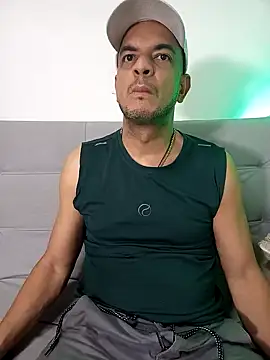 latinmartin73 online show from March 2025 04:08:02 AM