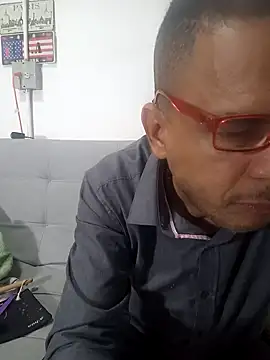 latinmartin73 online show from March 2025 01:00:01 AM