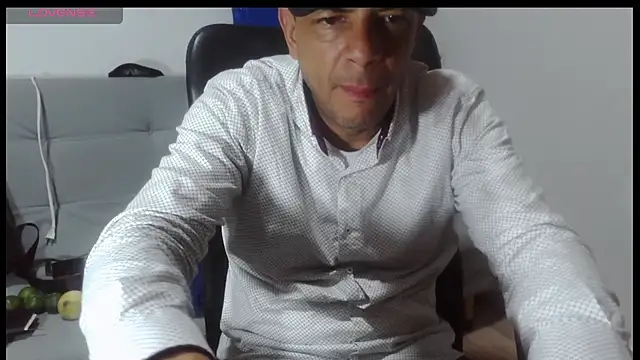 latinmartin73 online show from April 2026 01:05:02 AM