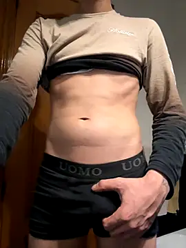 jovenestraviesos online show from October 2025 05:31:02 PM