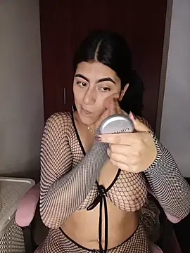 miakhalifaaa  online show from February 2026 10:20:02 PM