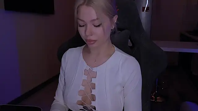 Sasha Mason online show from November 2025 02:32:02 AM