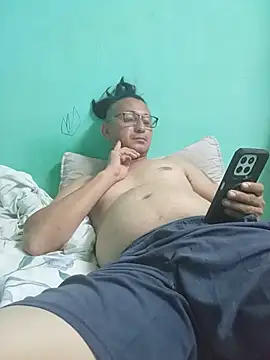 Andresguz35 online show from July 2026 05:58:02 AM