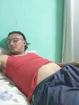 Andresguz35 online show from July 2026 03:34:01 AM