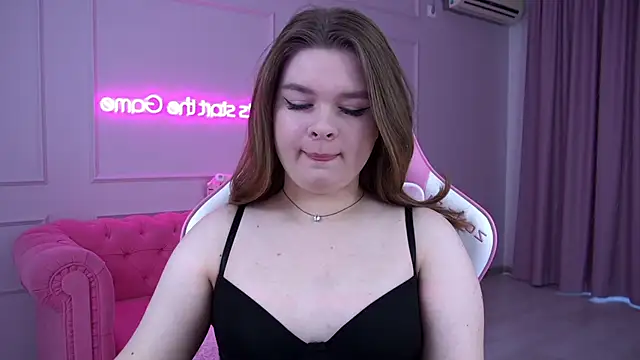 CrystalLyons online show from March 2025 06:06:02 AM