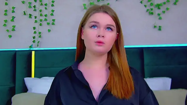 CrystalLyons online show from March 2025 03:07:02 PM