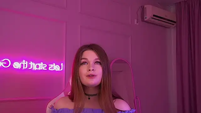 CrystalLyons online show from March 2025 09:19:02 AM