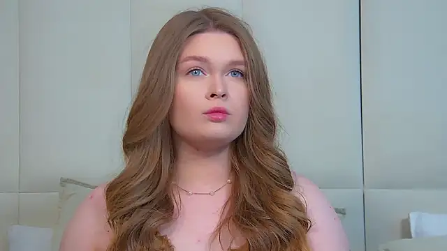 CrystalLyons online show from May 2026 06:10:02 AM