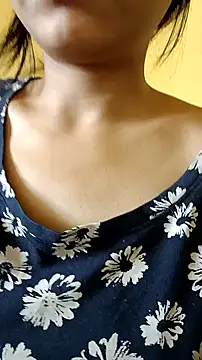 Snapshot of Sanaya_7 chatting on February 2025 04:48:01 AM Sanaya 7 online show from February 2025 04:48:01 AM