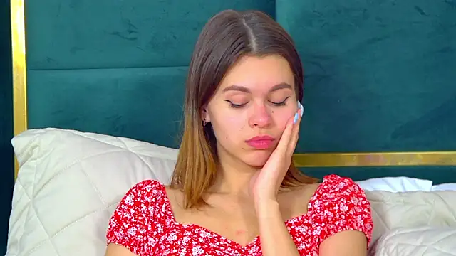 PollyLanders online show from January 2025 03:51:01 PM